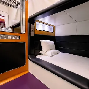 https://yotelair-london-gatwick-airport.brighton-hotels-england.com